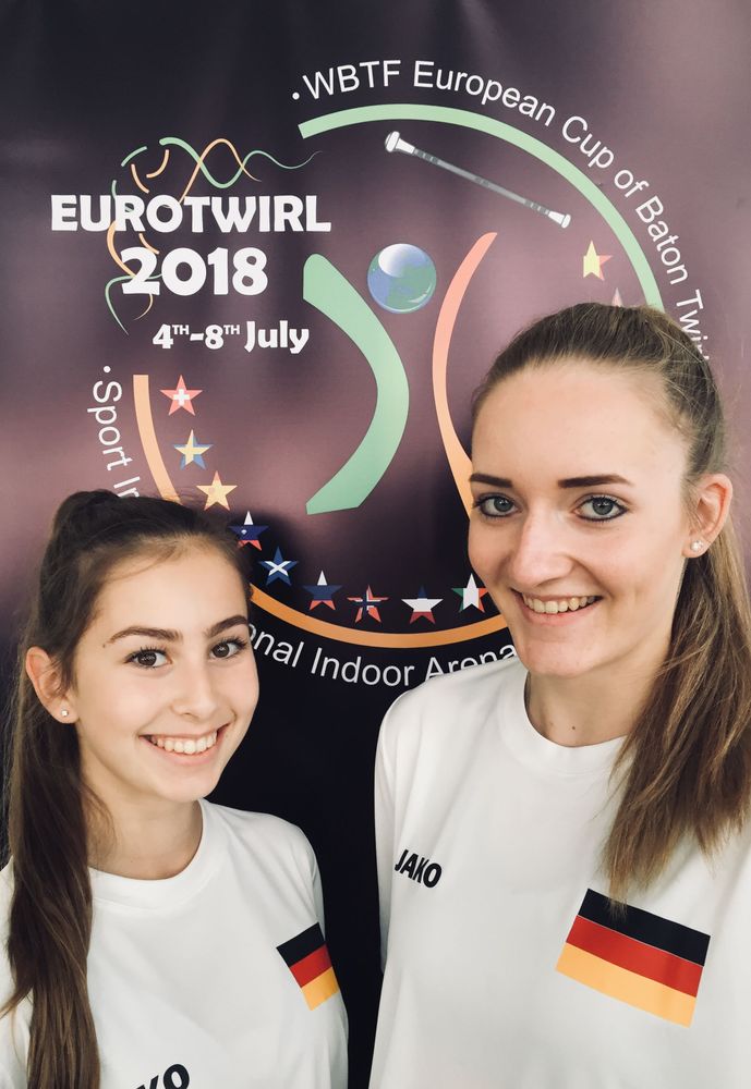 Zwei Twirlerinnen bei Eurotwirl 2018